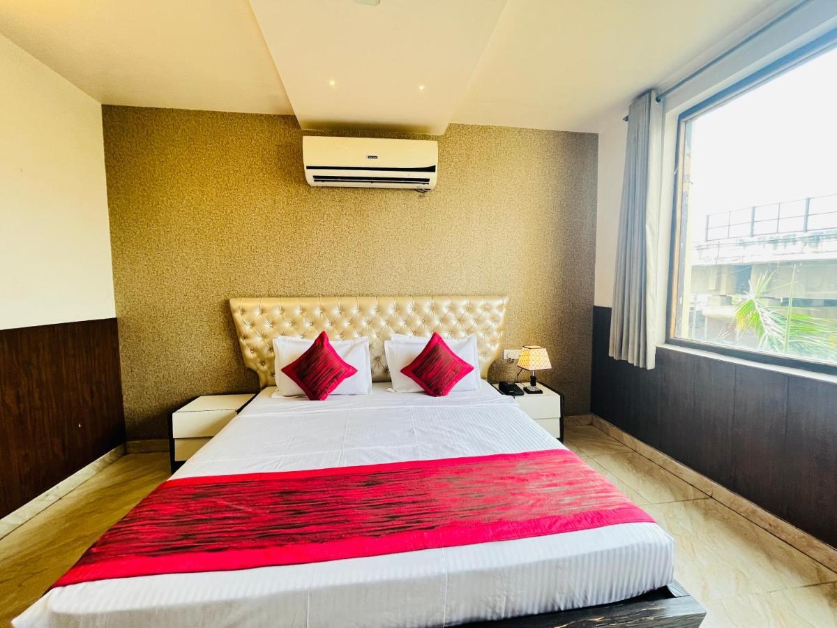 Hotel The Leaf - Gomti Nagar ลัคเนา ภายนอก รูปภาพ