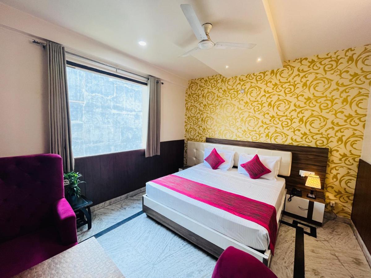 Hotel The Leaf - Gomti Nagar ลัคเนา ภายนอก รูปภาพ
