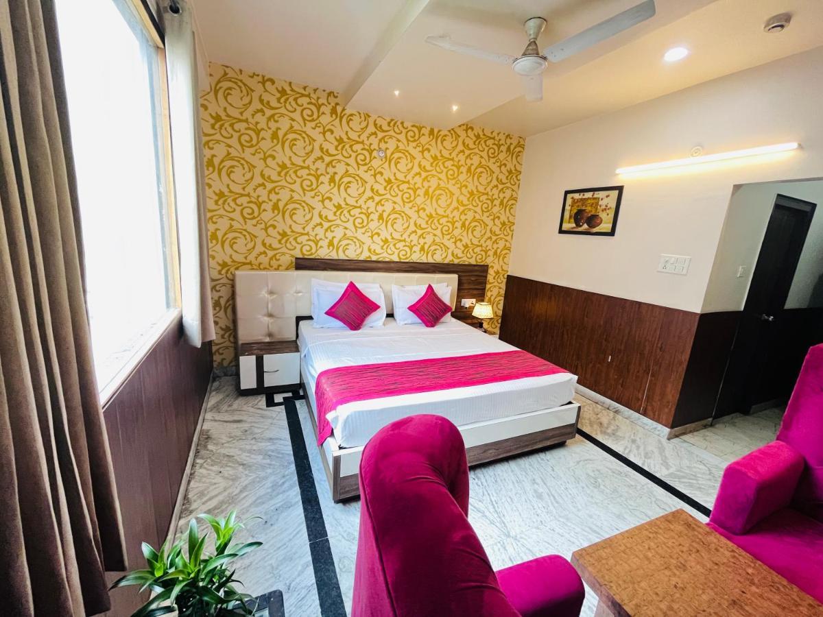 Hotel The Leaf - Gomti Nagar ลัคเนา ภายนอก รูปภาพ