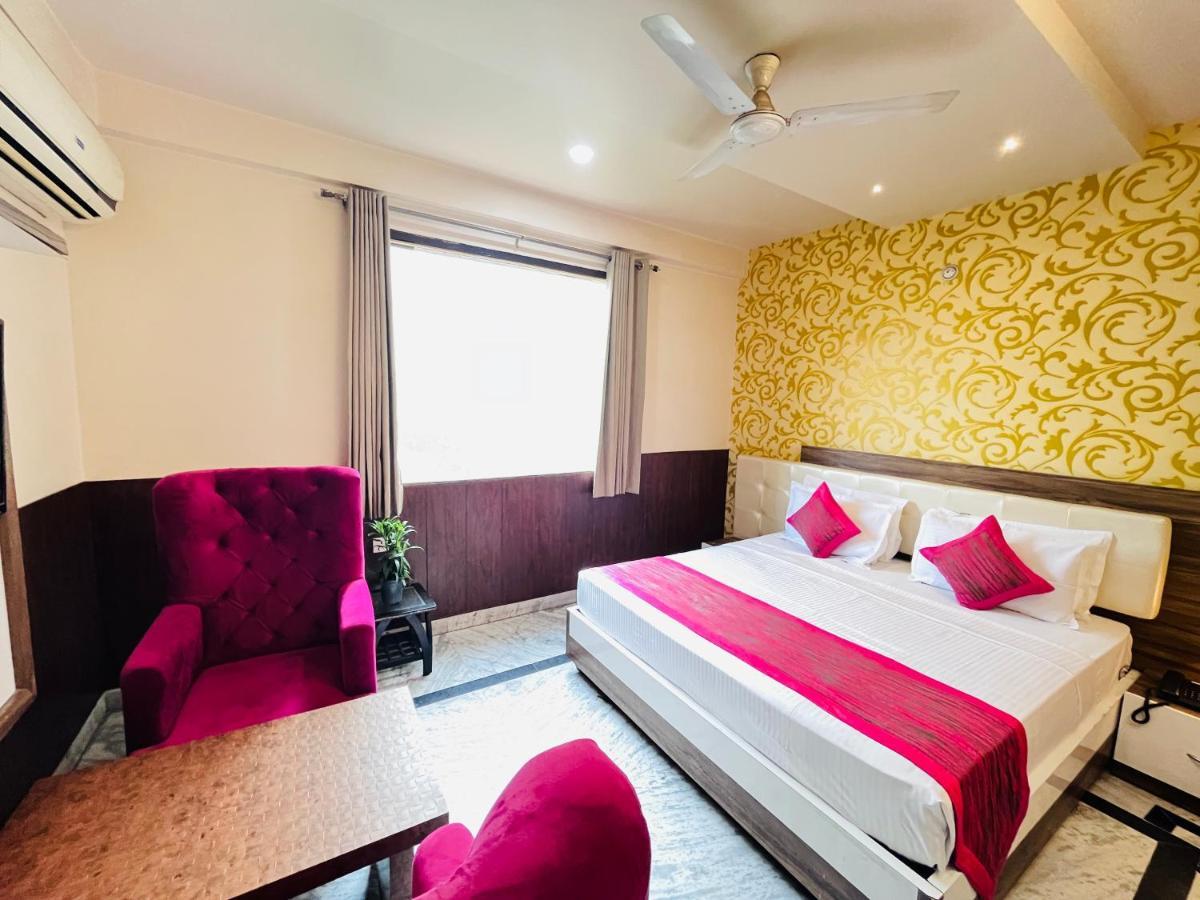 Hotel The Leaf - Gomti Nagar ลัคเนา ภายนอก รูปภาพ