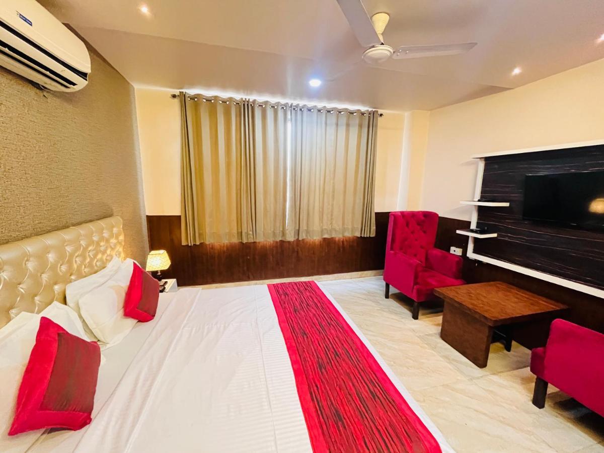 Hotel The Leaf - Gomti Nagar ลัคเนา ภายนอก รูปภาพ